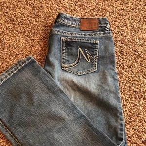 Maurices jeans